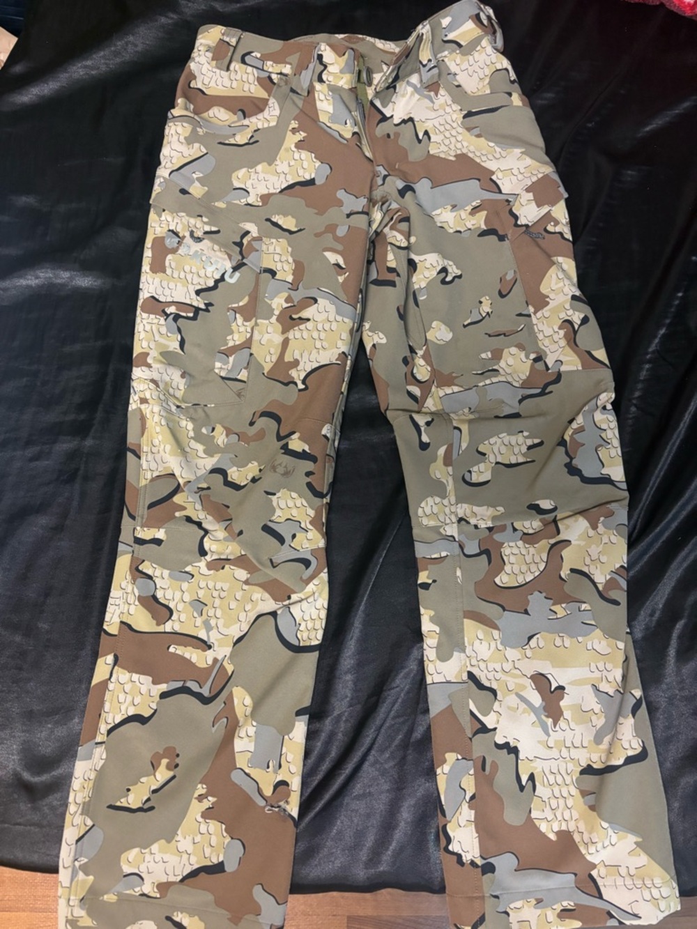 KUIU Men's Valo Attack Pants - Tan, Brown, Green - Picture 2 of 4